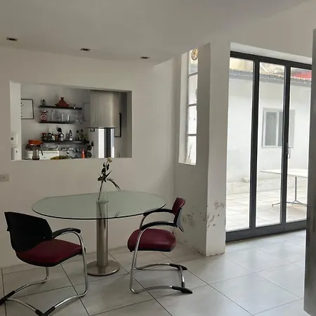 Silvia's Artist Loft * Флоренция