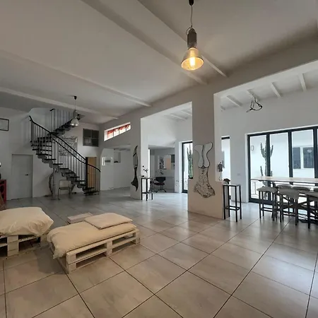 Silvia's Artist Loft *